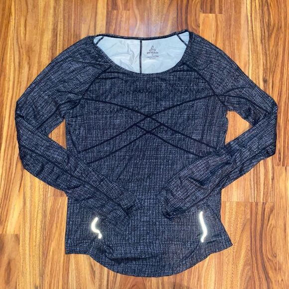 Prana Gray and Black Patterned Long Sleeve Active Top Womens Size Small - Picture 1 of 7